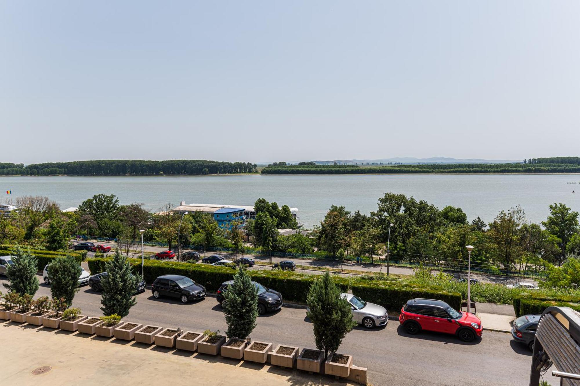 Faleza Hotel By Vega Galaţi Exterior foto